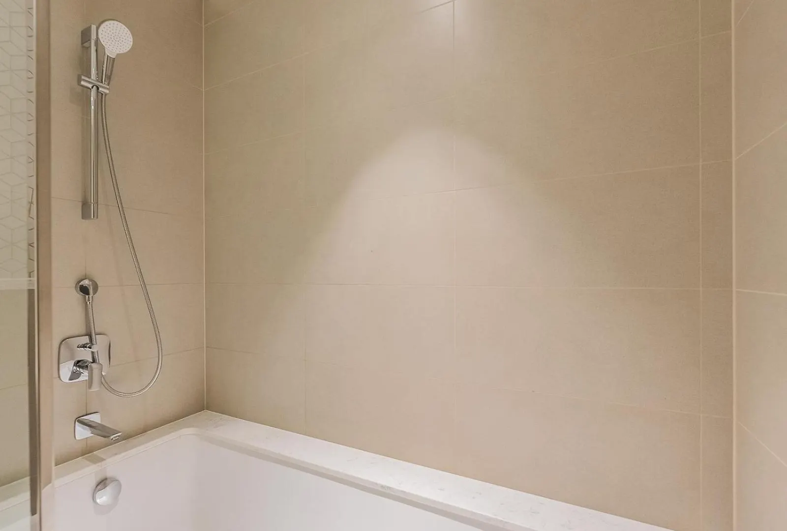 Beach Escape 1Br-Vida Residences Creek Beach Dubai Daire